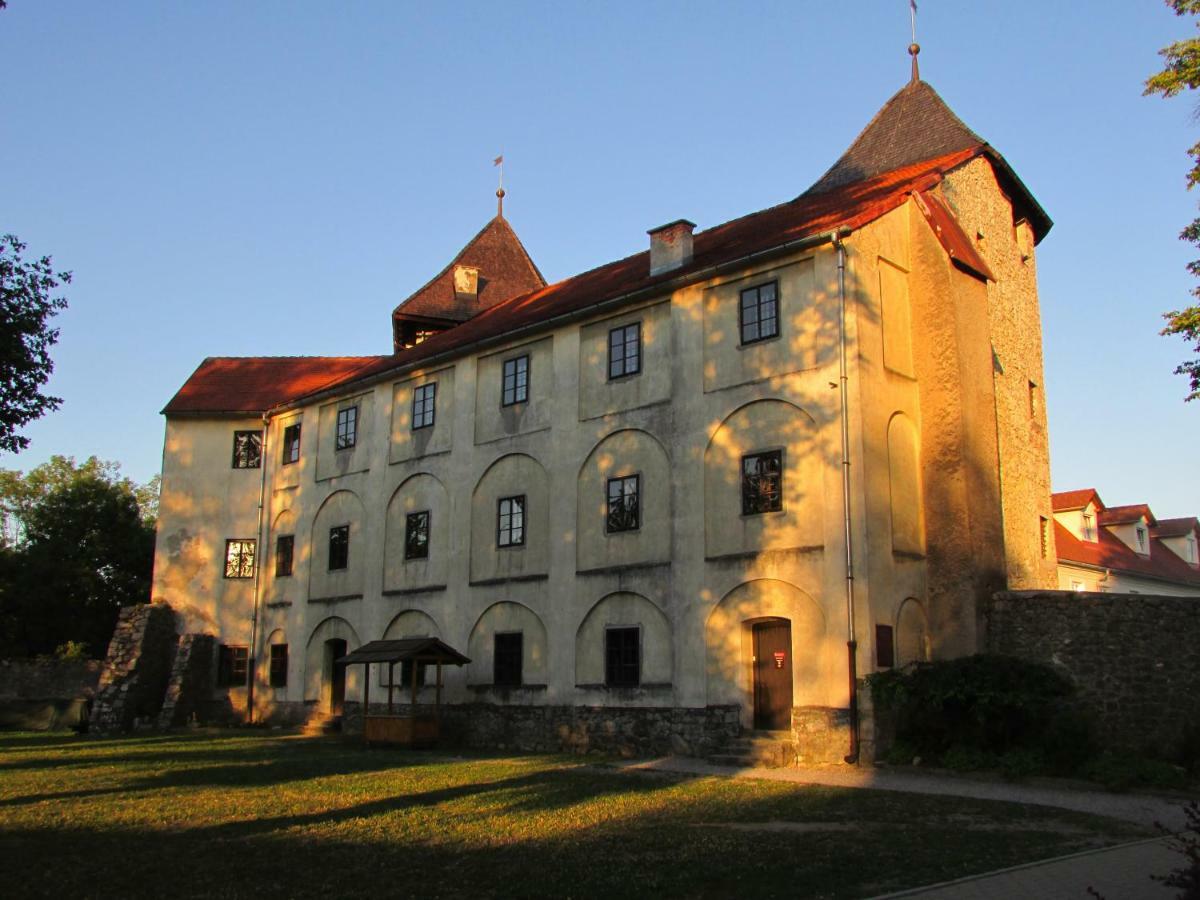 Apartment Zora Ogulin Buitenkant foto